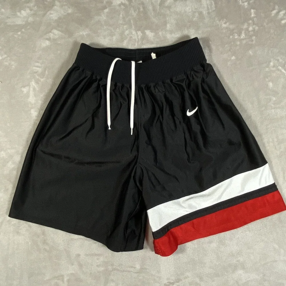 Nike Team Tag Youth Boys M 8-10 Shorts